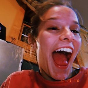 Meet your Posher, Andria